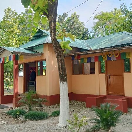 Leo Jungle Retreat By Stayapart , Jaldapara Madari Hat Екстериор снимка